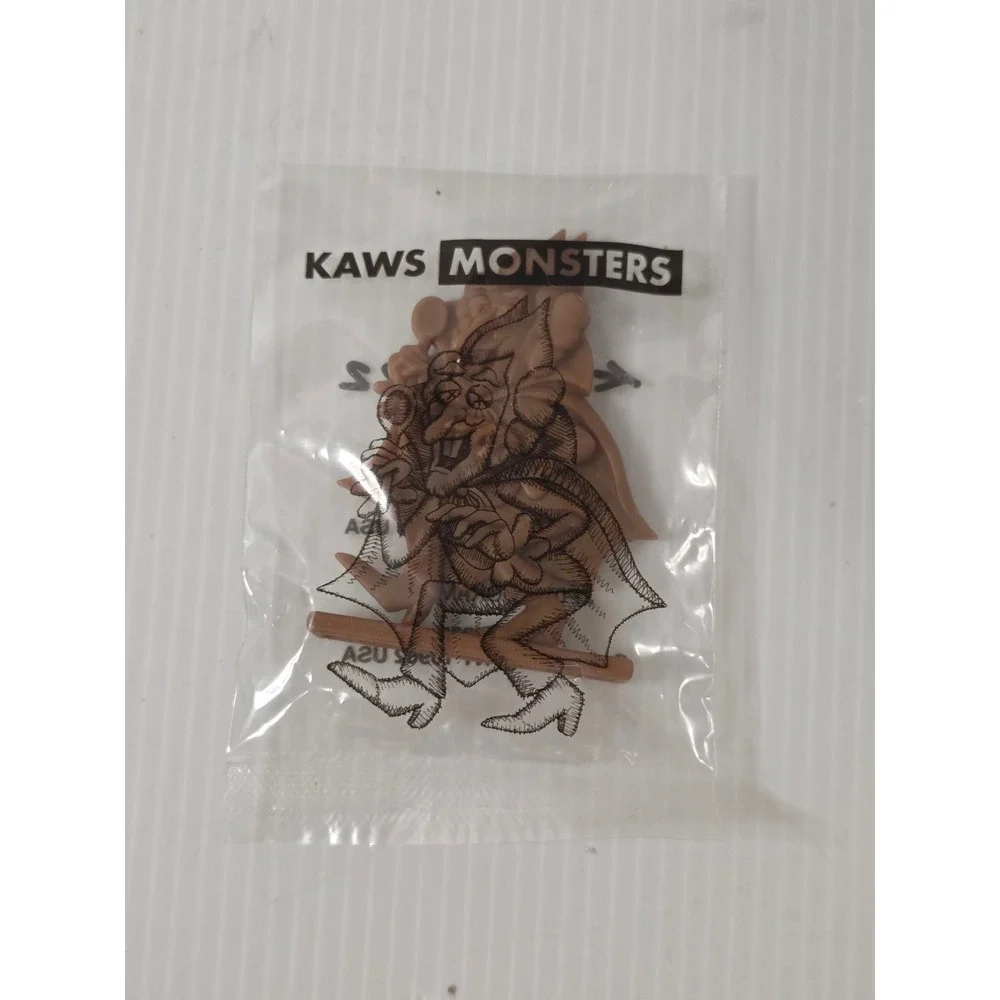 KAWS Figure 2.5in Brown New Count Chocula ZP0822DGKAMSMF1
